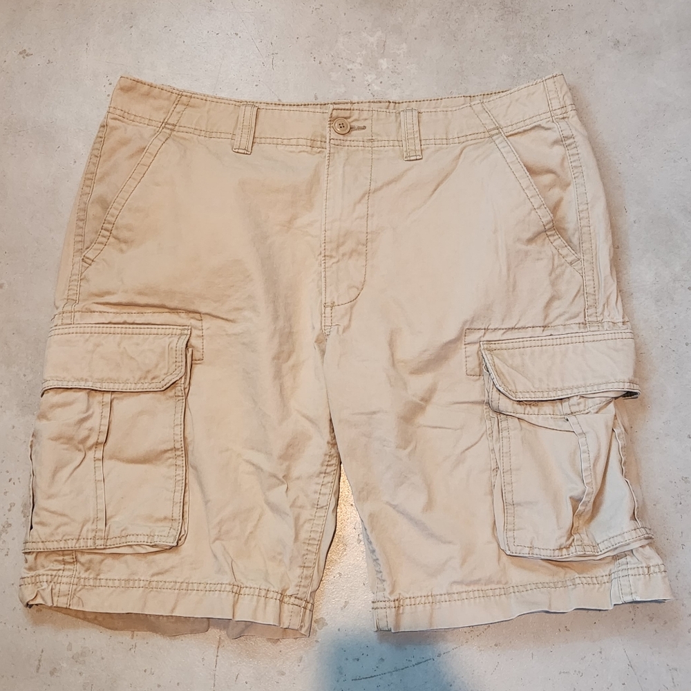Sonoma Tan Khaki Cargo Shorts Men's Size 36"
